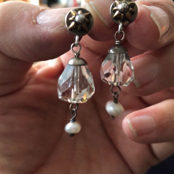 Quartz crystal pearl drop earrings - Picture 5 of 8